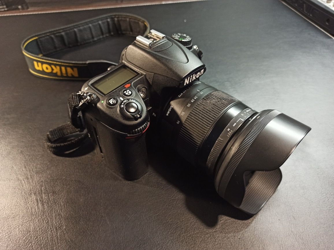Nikon D7000, Obiectiv Sigma DC 17-70mm 2.8-4.0, Bliț SB 700