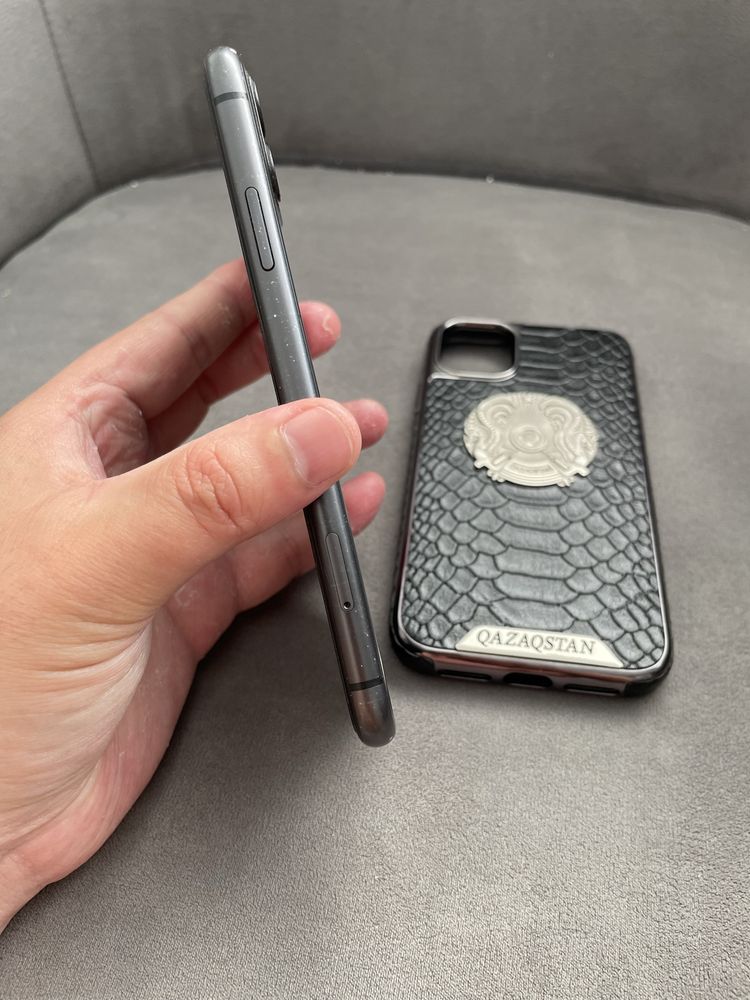 Продам IPhone 11 128G Black в хорошем состянии все работает хорошо