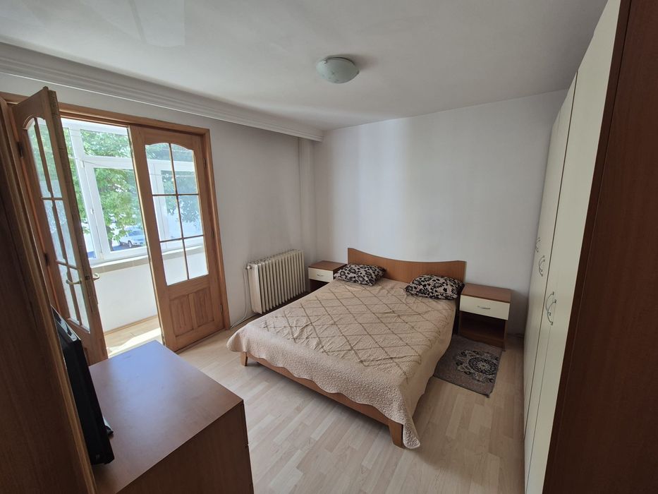 Închiriez apartament 2 camere ultracentral