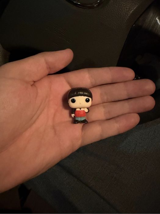 Коллекционная фигурка киндер joy