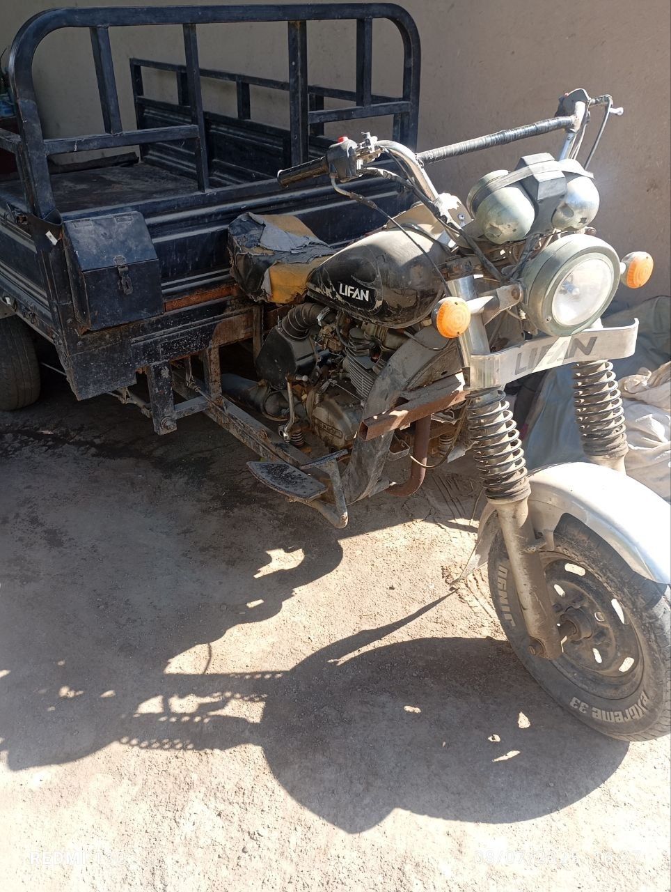 Lifan mototsikl yurib turibdi pul zarur