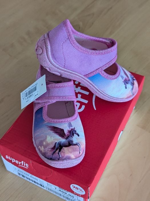 Нови Пантофи superfit 23