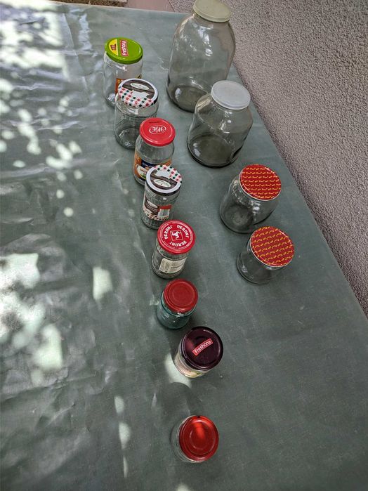 Стъклени буркани