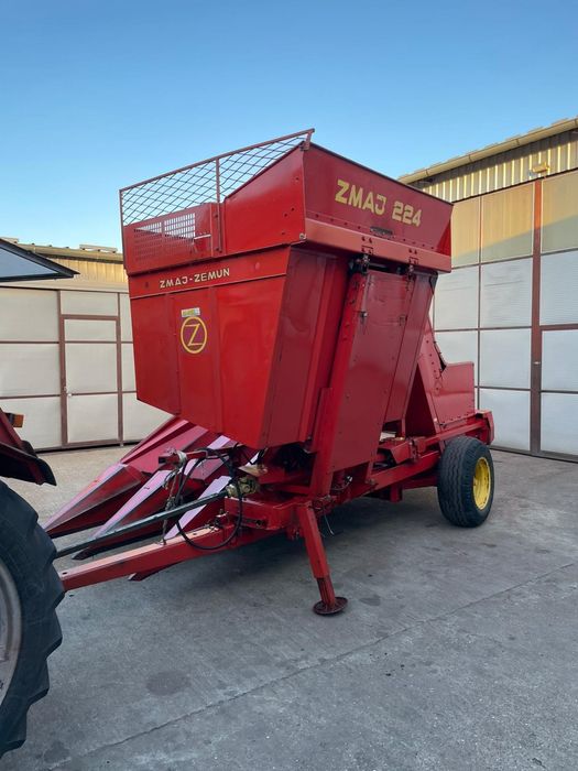 Culegătoare de porumb stiulete ZMAJ  224