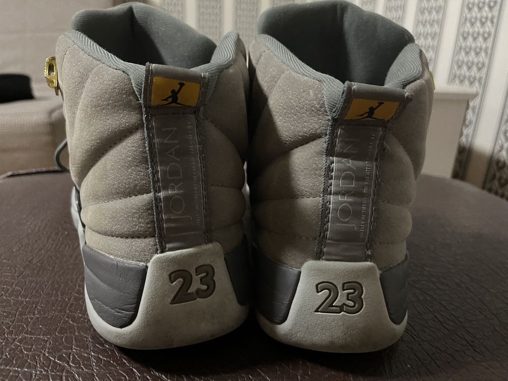 Продам баскетбольные кроссовки Nike Air Jordan 12 Retro Wolf Grey