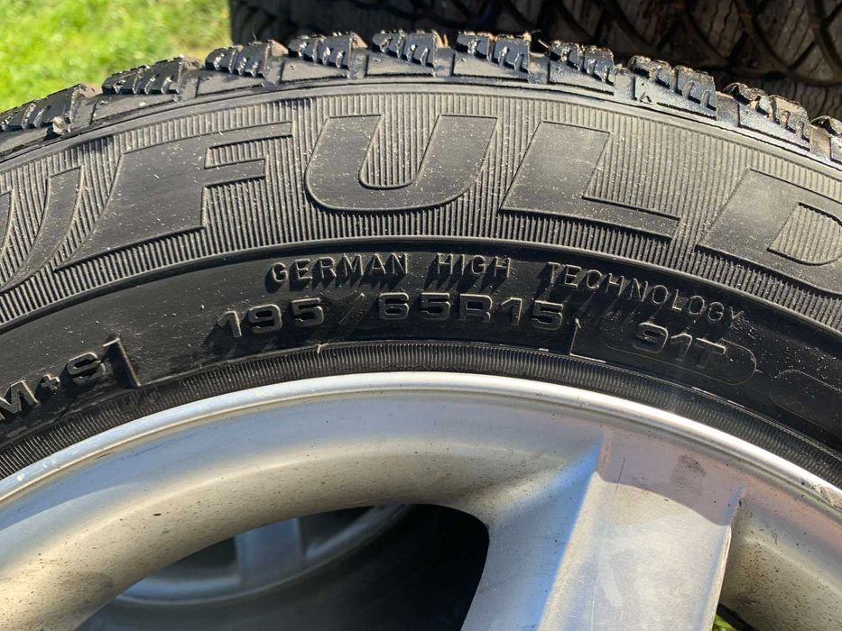4 броя Джанти със зимни гуми Fulda 195/65R15