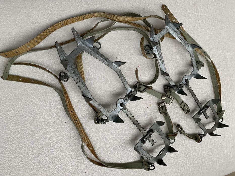 Coltari, semi-coltari alpinism, catarare gheata