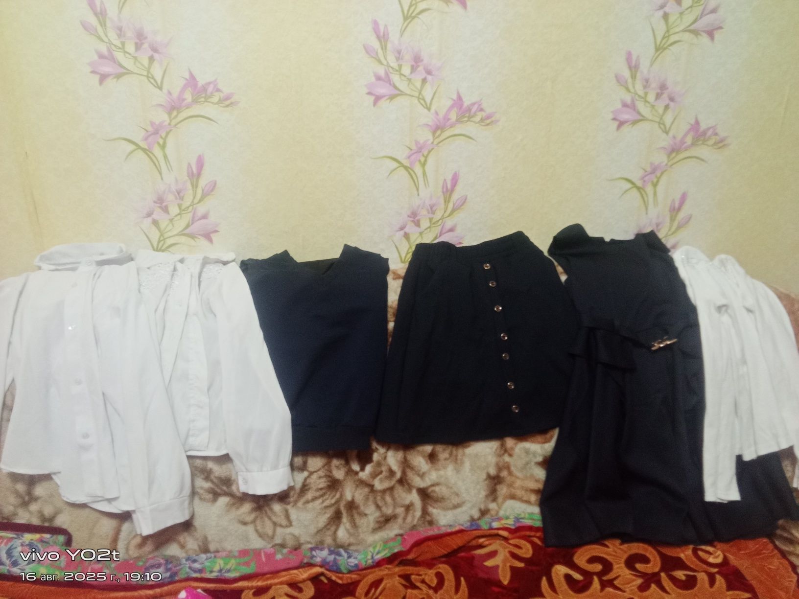 Продам школьную форму на девачку