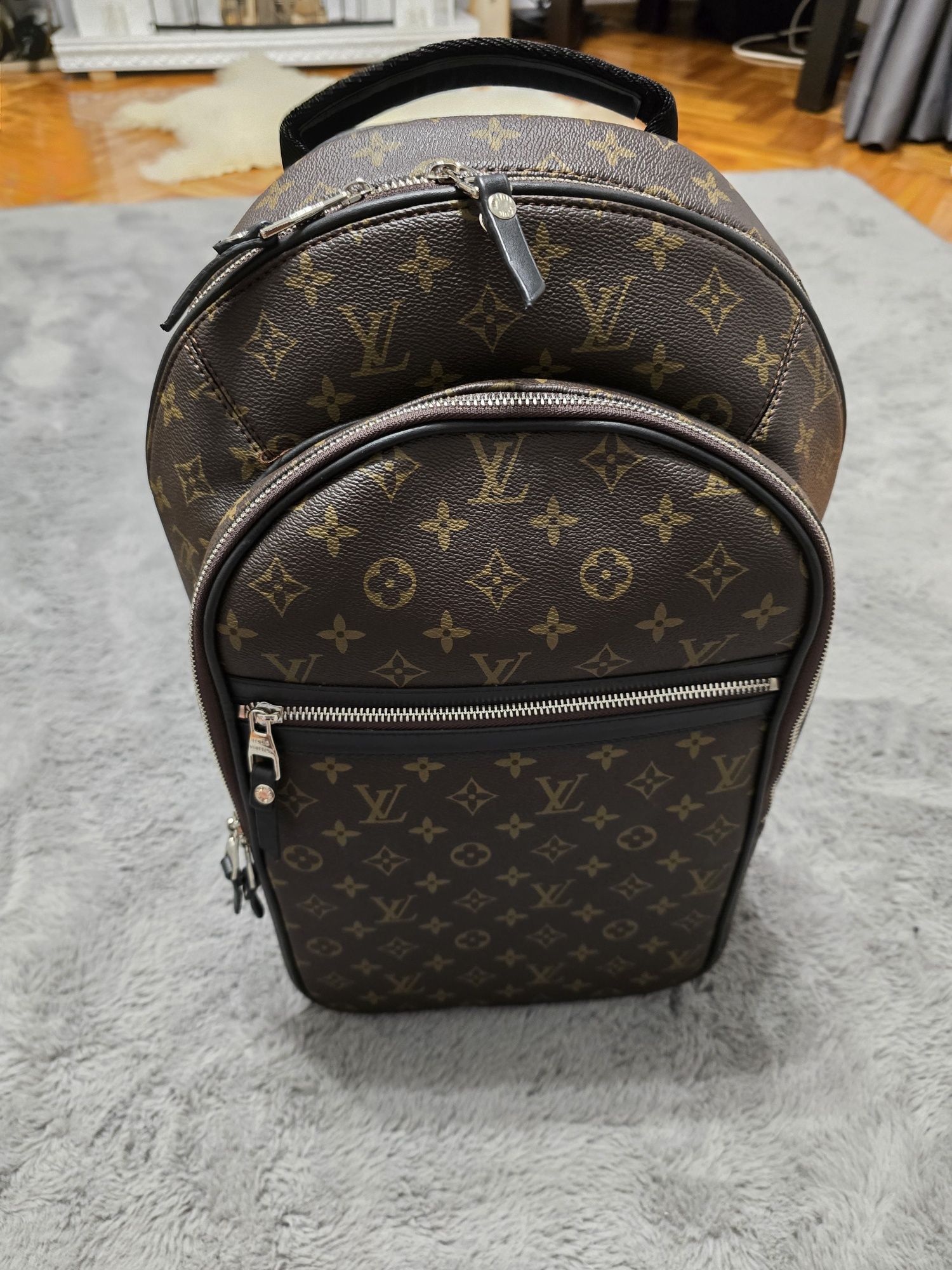 Ghiozdan Louis Vuitton