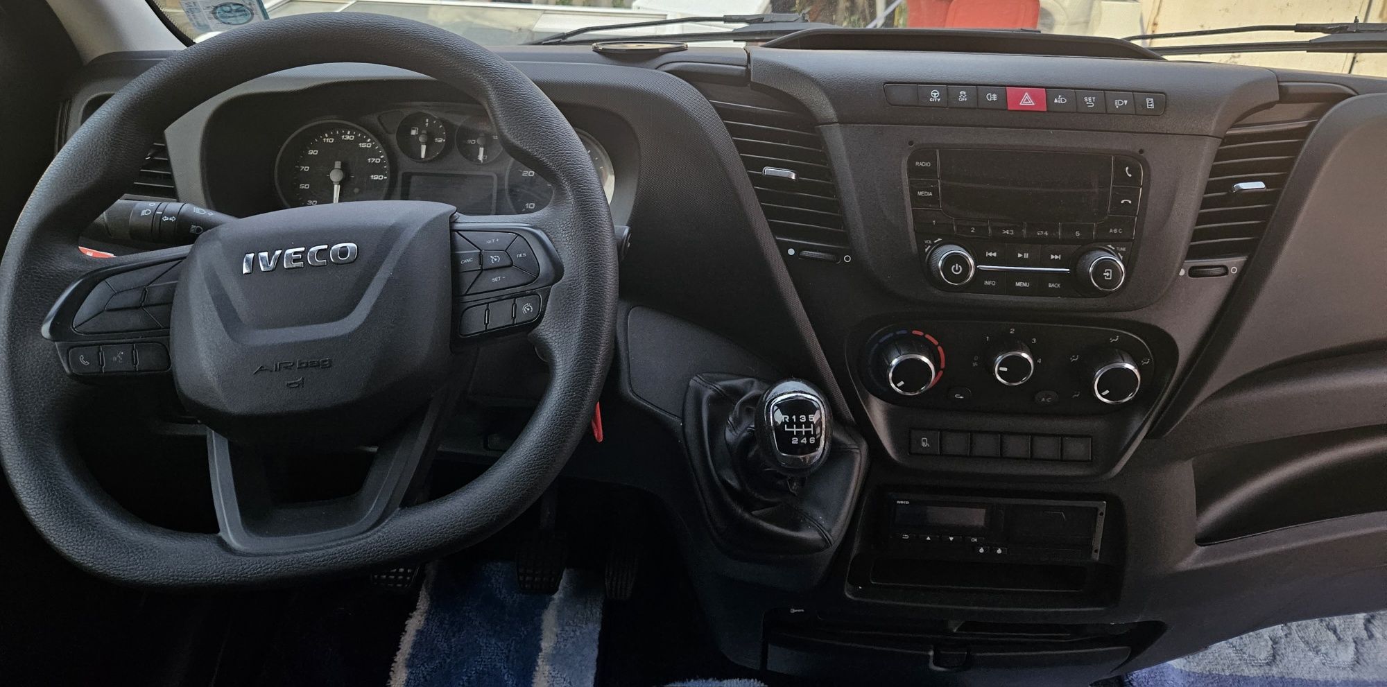 Vand IVECO frigorific, 2021