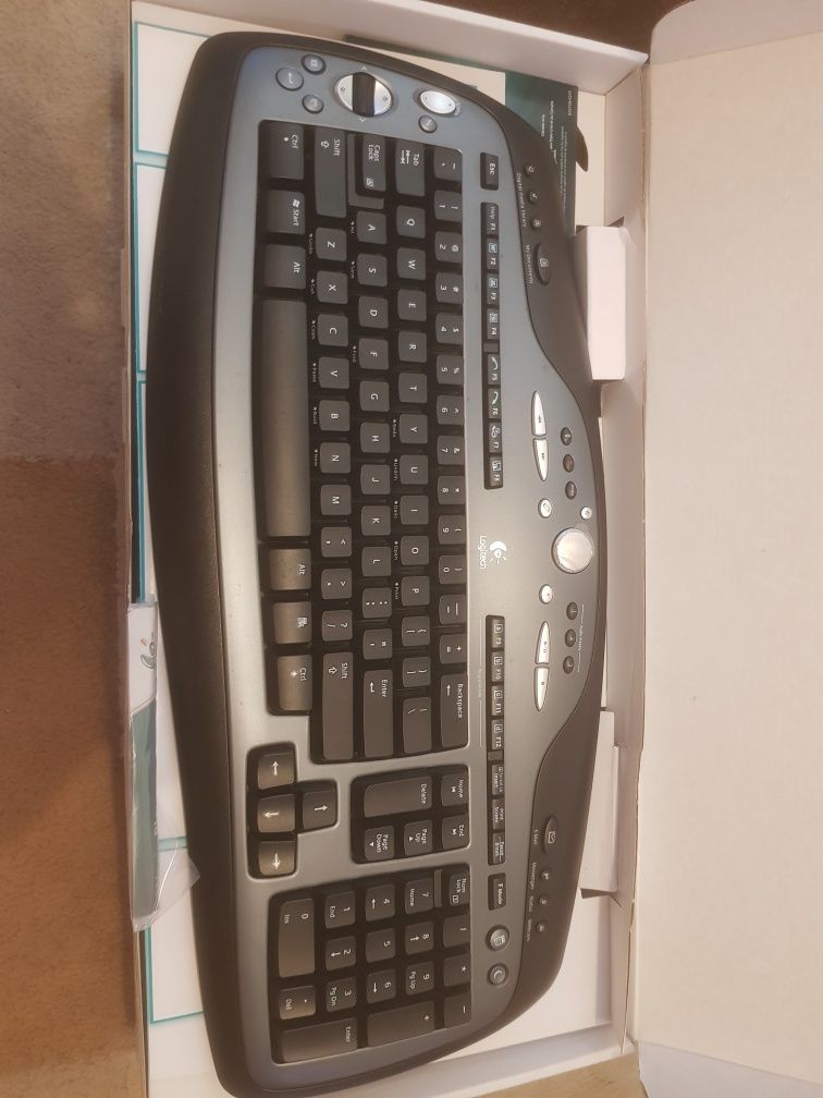 Vand tastatura+mouse wireless Logitech
