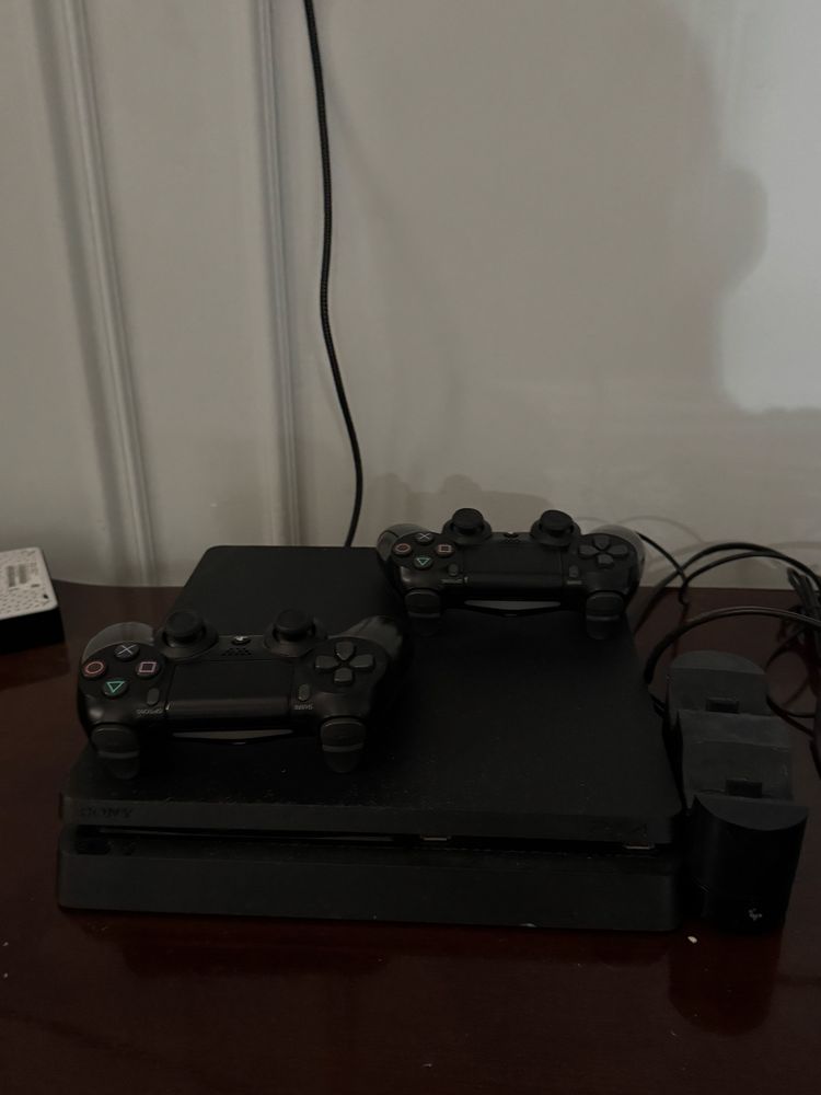 Playstation 4 сатам