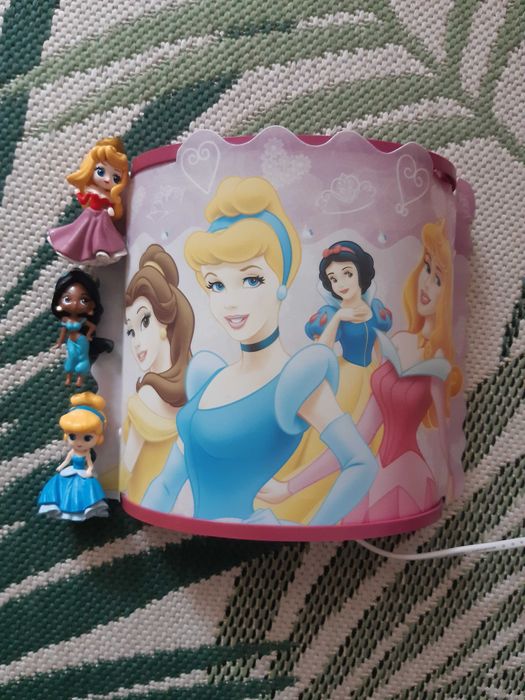 Veioza printese Disney si figurine printese