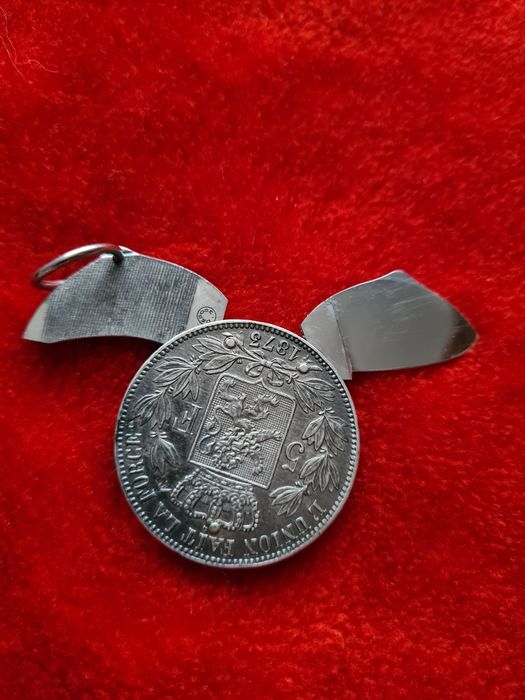 Multifunctional coin