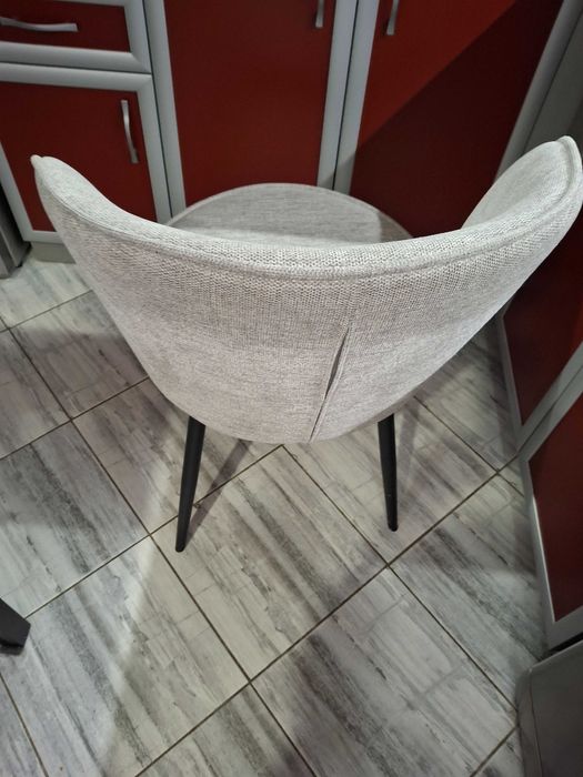 Трапезни столове