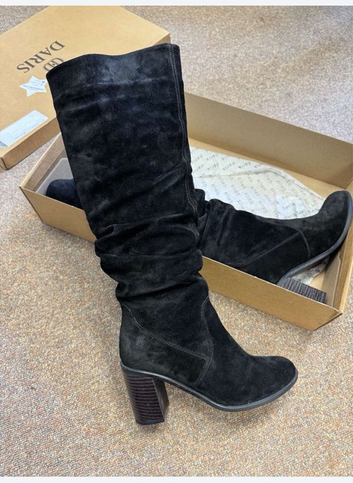 Ботуши от естествен велур на Daris