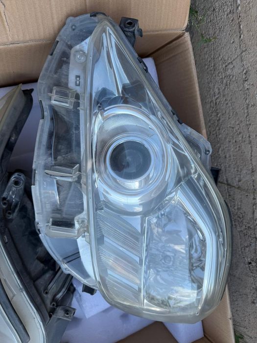 Фары на Альфард 2011год