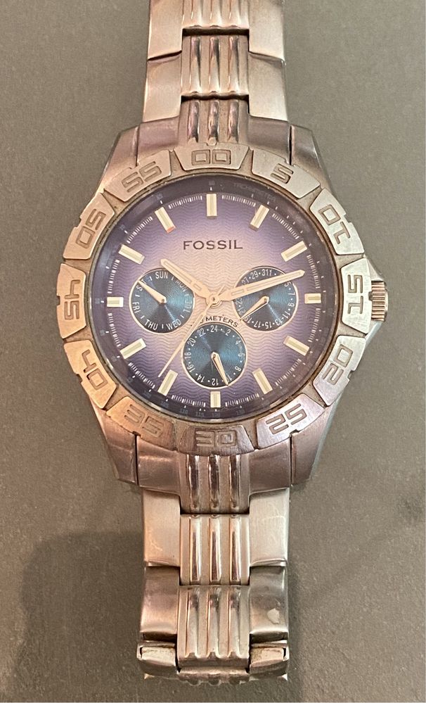 Продавам оригинален часовник Fossil