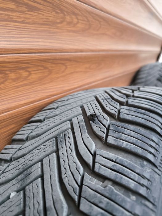 Зимни гуми Michelin 225/45/17 с джанти BMW 5x120 7.5j et40