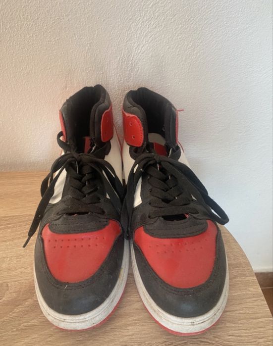Adidași stil Jordan