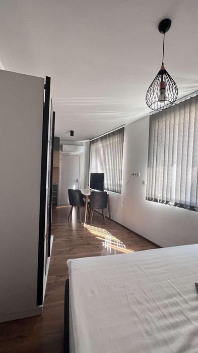 Дава се под наем Едностаен апартамент в Варна, Център - 30 кв.м за 450 € - Снимка #2