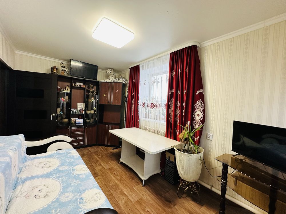 В п.Новодолинск предлагаем 2-этажный 6-комнатный дом