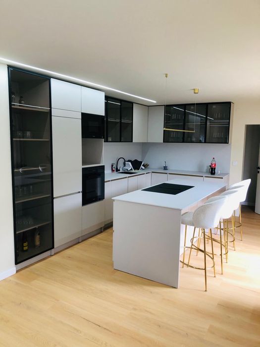 Mobilă la comandă – execuție și montaj complet