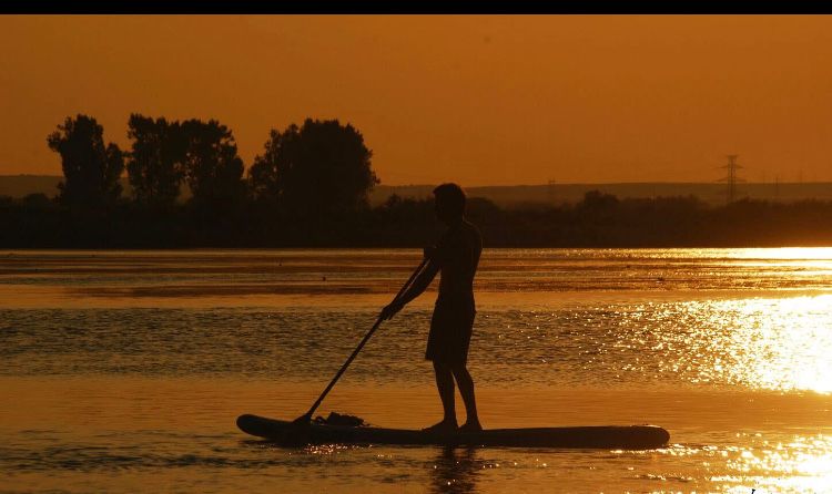 Inchiriez Stand Up Paddle board (SUP)