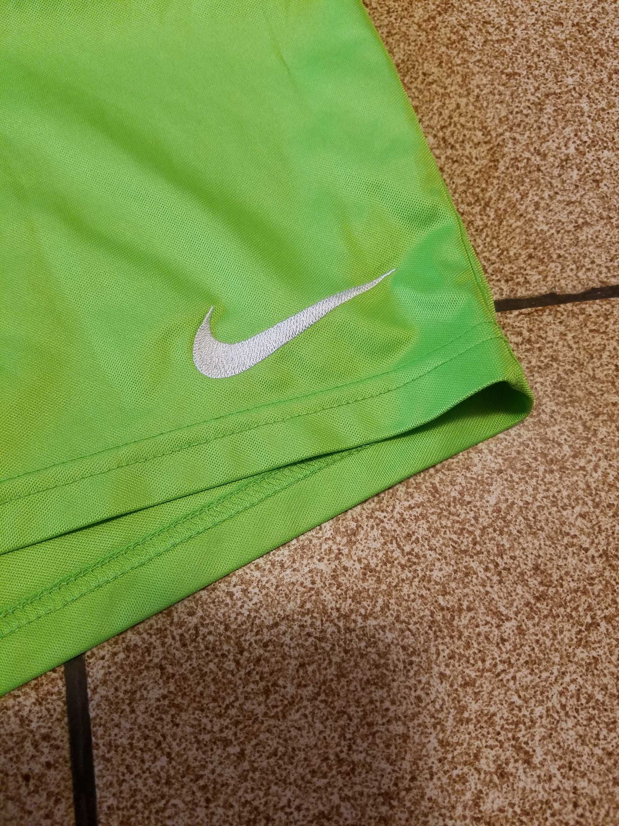 Къси панталони Nike dri-fit -L