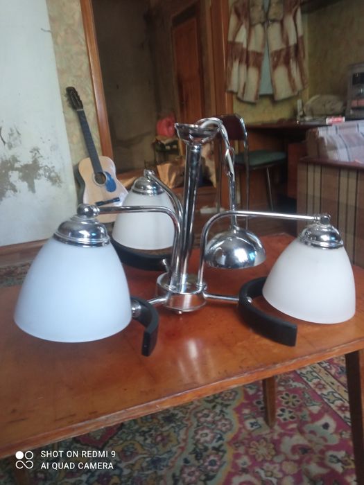 Люстра новая трёхрожковая