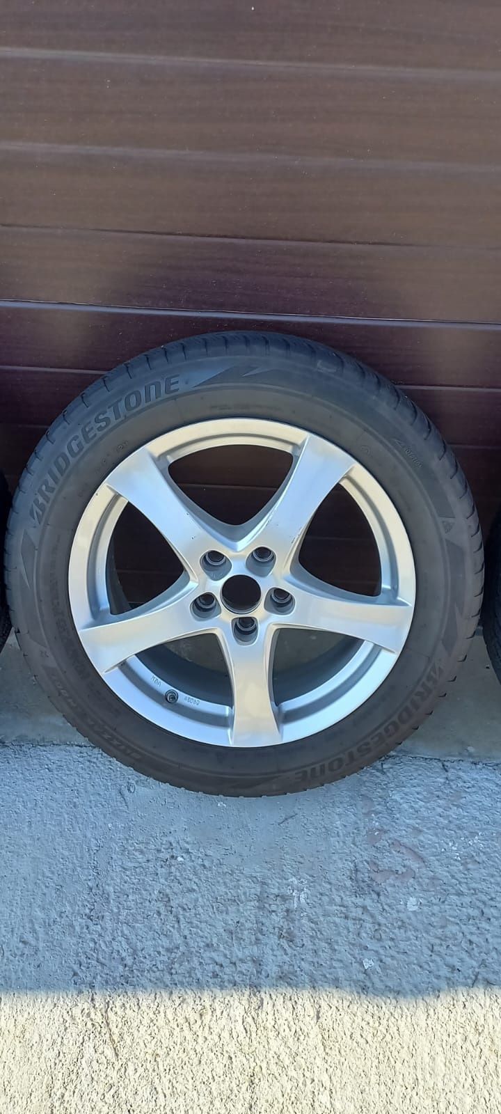 Jante aliaj 5x112 R17 VW Audi Skoda anvelope Bridgestone 205/60senzori