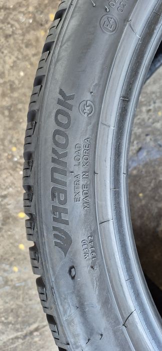 2 anvelope iarna ca si noi Hankook 285/35/20.Pret/bucata
