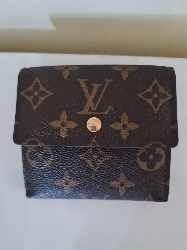 Оригинален портфейл на Louis Vuitton