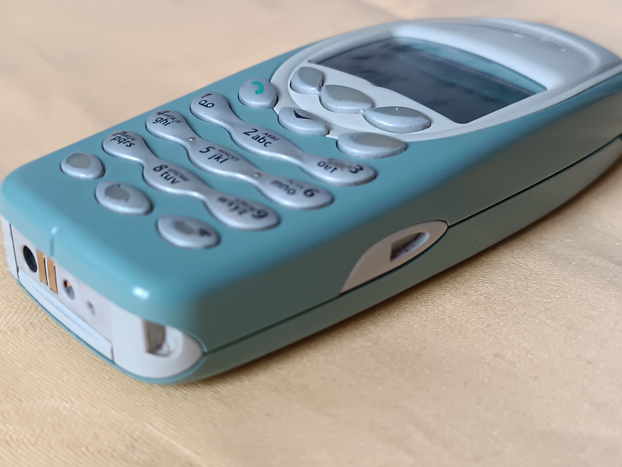 NOKIA 3410 сотовый телефон