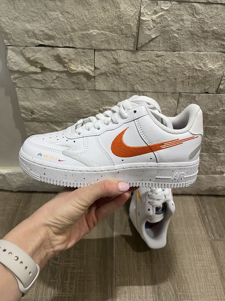 Nike Air Force 1’ 07 LX