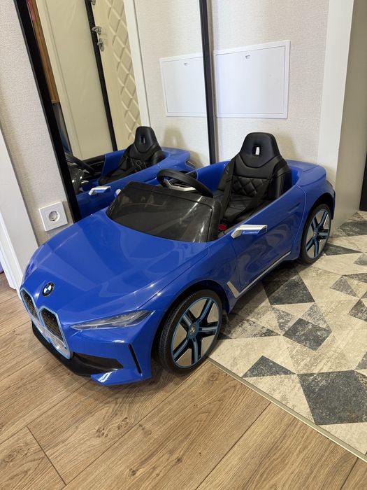 Электромашина bmw почти новая