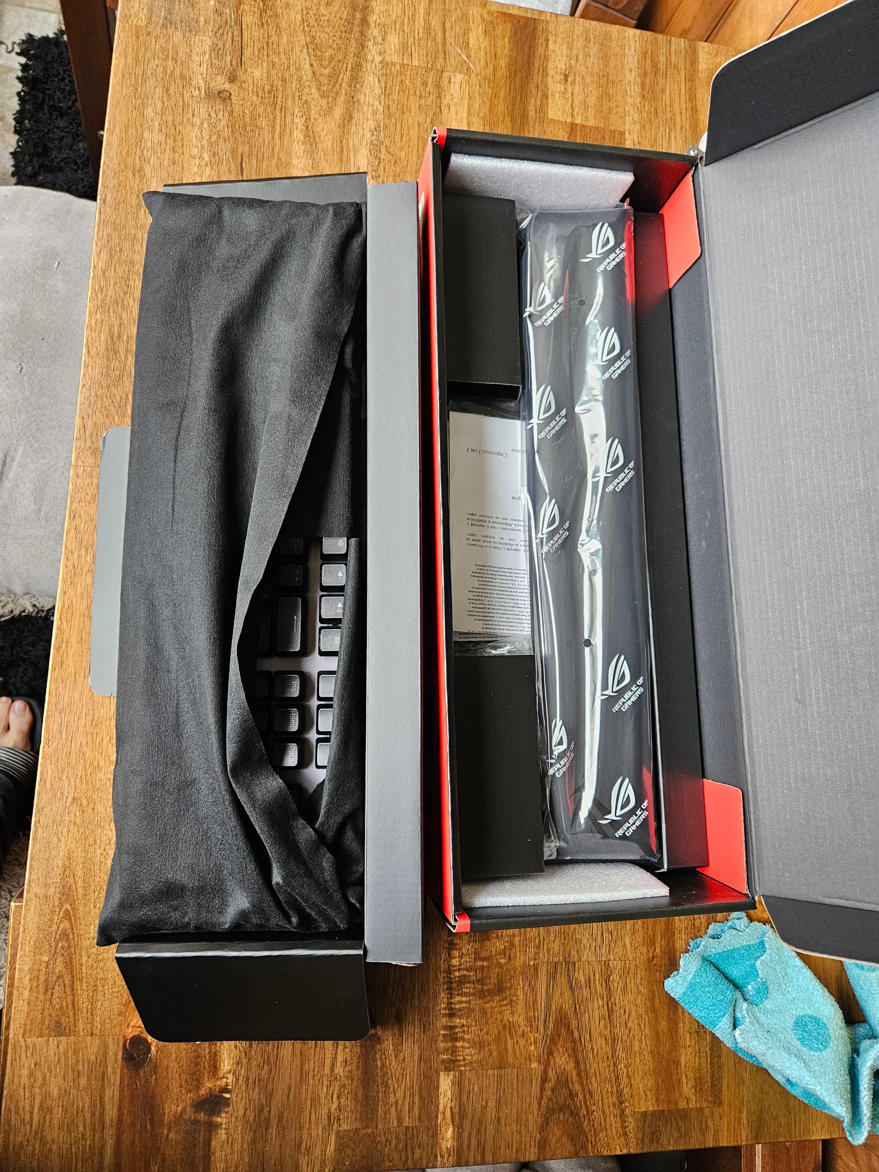 ASUS ROG Strix Scope NX Wireless Deluxe ROG NX RED Linear switch PBT