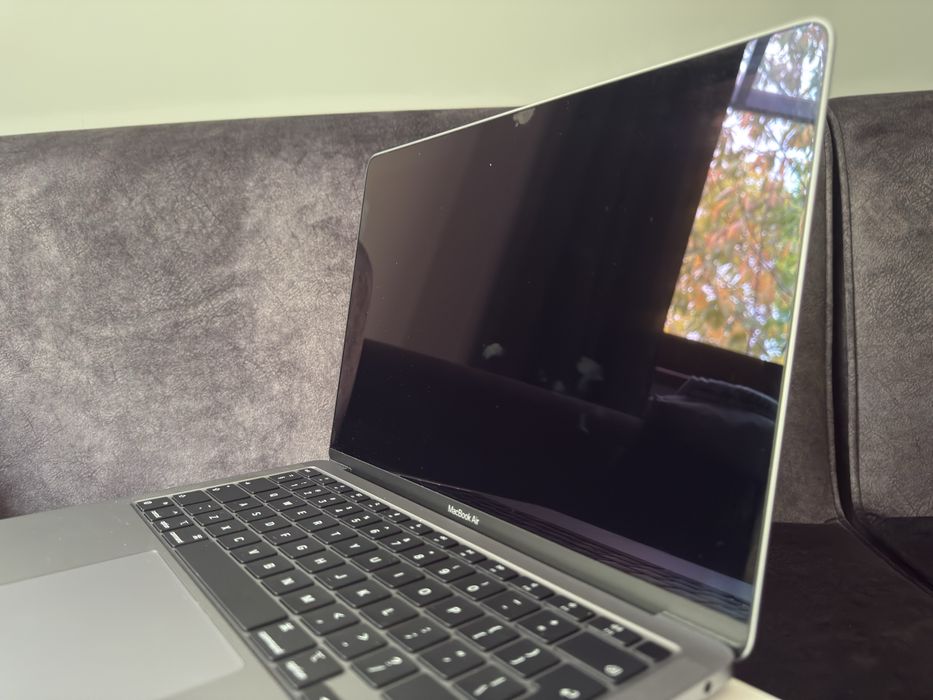 Macbook 2020 m1 256ssd