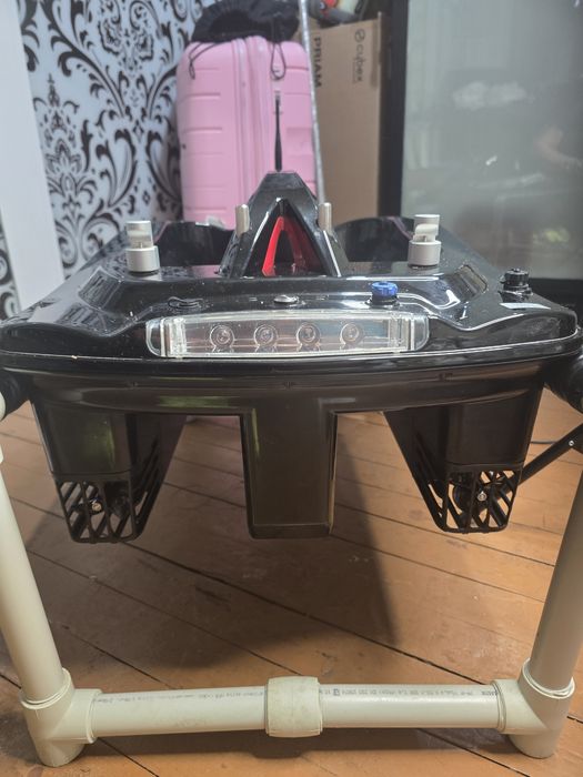 Лодка за захранка TOP