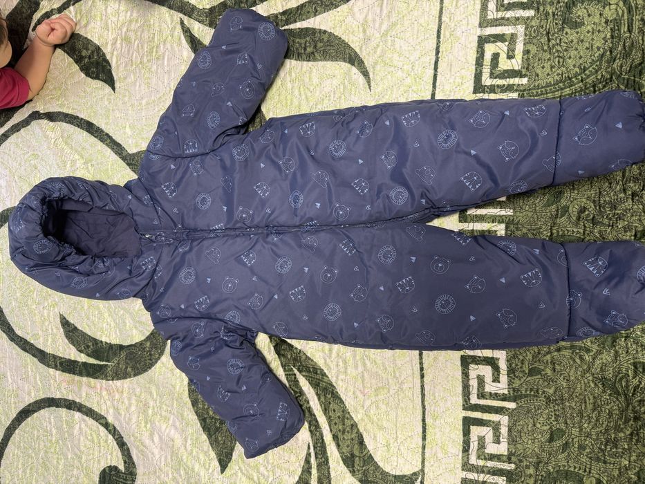 Продам комбинезон для мальчика
