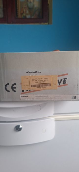 Bocanci diverse modele cu protectie ne-metalică marimea 45