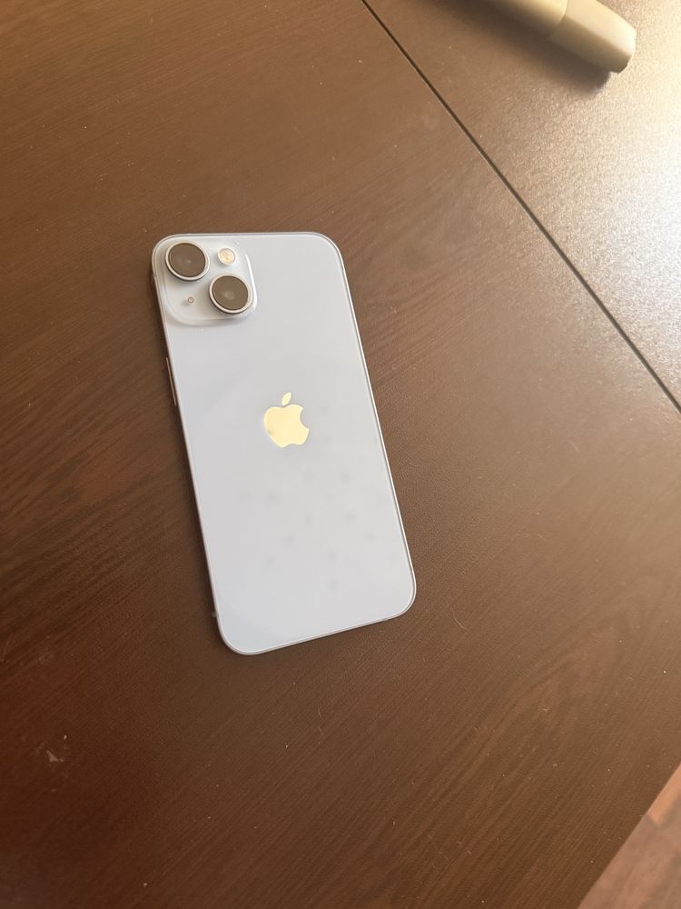 Продавам iphone 14