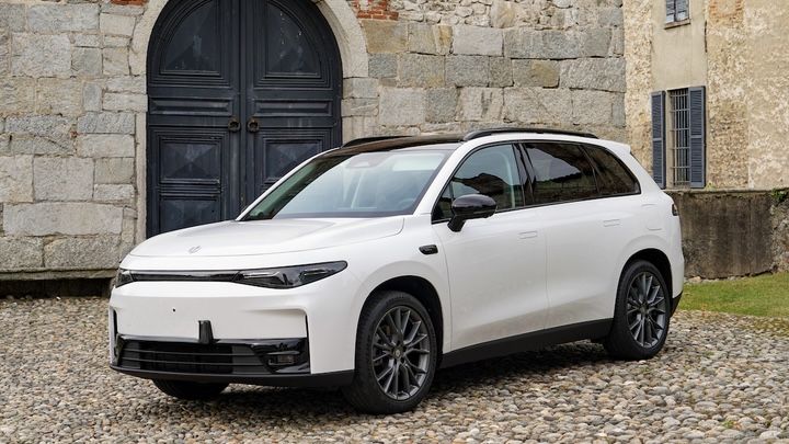 Leapmotor C10 comfort REEV 210km предзаказ