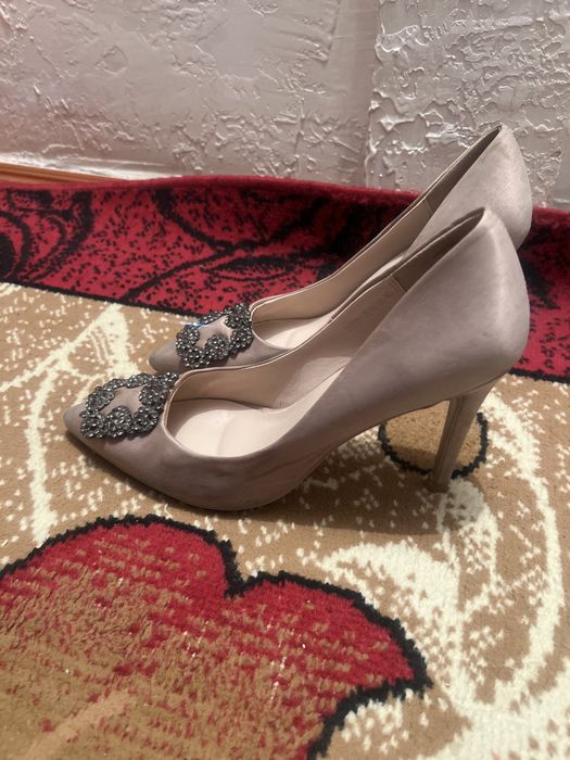 Обувь по 3000 тг