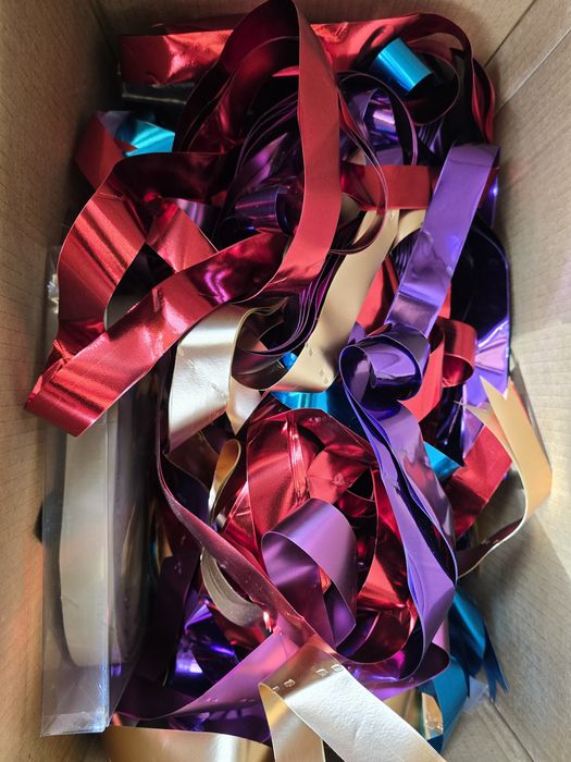 Funde colorate pentru cadou