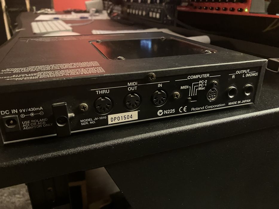 Синтезаторен модул Roland JV-1010