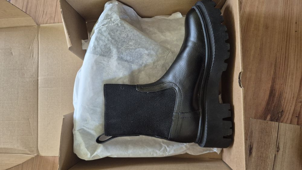 Боти Mango чисто нови