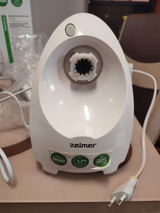 Mașină de tocat electrică