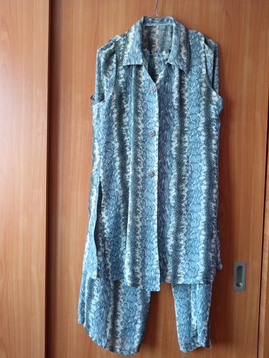 Vând Costum Damă de Vară Mărimea L