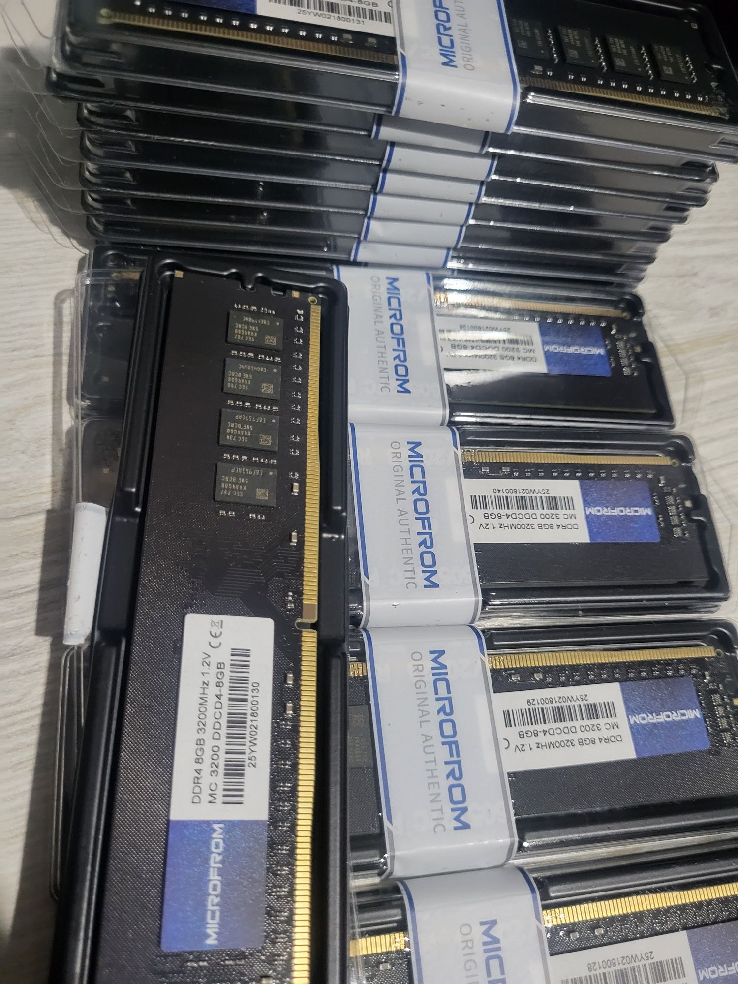 Новые от DDR4 8GB / 16GB  Microfrom,Цена за 8gb Microftom, штучный 12